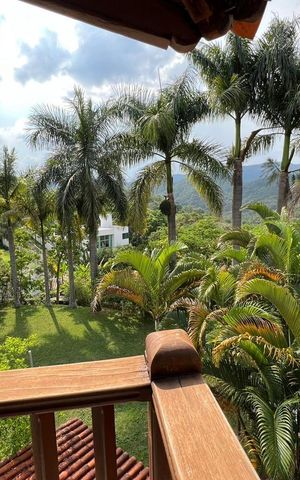Casa de condomínio para alugar com 2000m², 3 quartos e 5 vagas