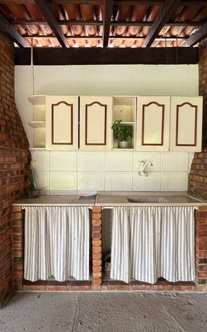 Casa de condomínio para alugar com 2000m², 3 quartos e 5 vagas