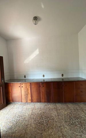 Casa de condomínio para alugar com 2000m², 3 quartos e 5 vagas