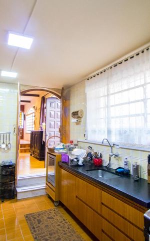 Casa para alugar com 198m², 2 quartos e 2 vagas Casa para alugar com 198m², 2 quartos e 2 vagasCozinha