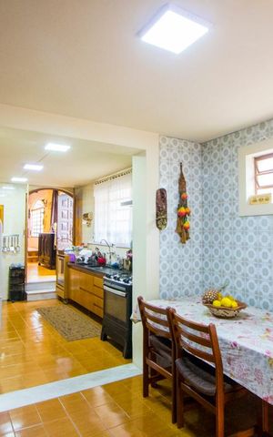 Casa para alugar com 198m², 2 quartos e 2 vagas Casa para alugar com 198m², 2 quartos e 2 vagasCopa