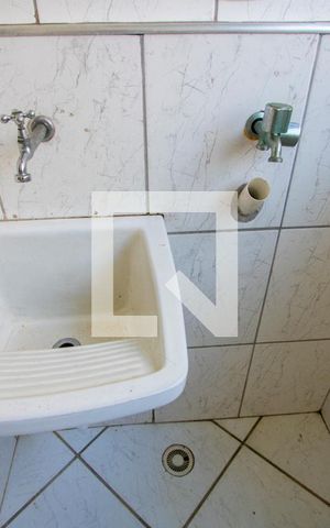 Apartamento à venda com 68m², 3 quartos e 1 vagaÁrea de serviço