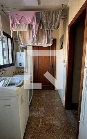 Apartamento à venda com 170m², 4 quartos e 2 vagas Apartamento à venda com 170m², 4 quartos e 2 vagasÁrea de serviço