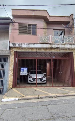 Casa à venda com 135m², 5 quartos e 2 vagas