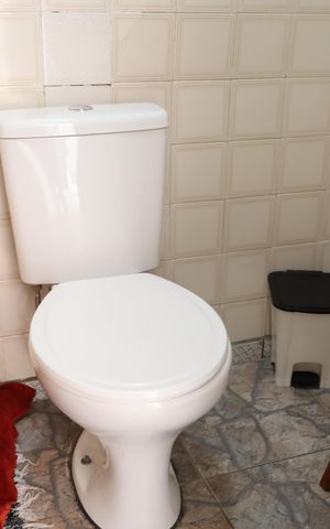 Casa para alugar com 260m², 3 quartos e 2 vagasBanheiro de serviço