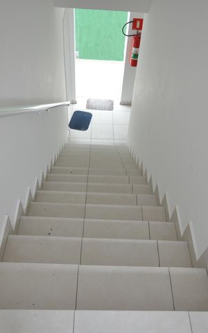 Apartamento à venda com 36m², 1 quarto e sem vagaEscada de acesso
