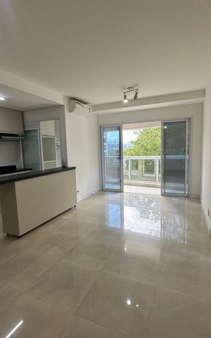 Apartamento à venda com 70m², 2 quartos e 1 vaga Apartamento à venda com 70m², 2 quartos e 1 vagaSala