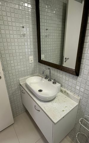 Apartamento à venda com 70m², 2 quartos e 1 vaga Apartamento à venda com 70m², 2 quartos e 1 vagaBanheiro da Suíte