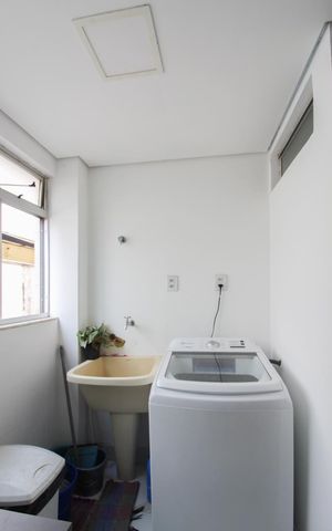 Apartamento à venda com 174m², 4 quartos e 2 vagas Apartamento à venda com 174m², 4 quartos e 2 vagasÁrea de Serviço