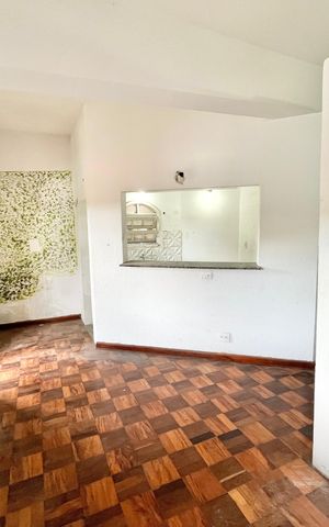 Casa à venda com 419m², 5 quartos e 4 vagas Casa à venda com 419m², 5 quartos e 4 vagasSala/Cozinha 2