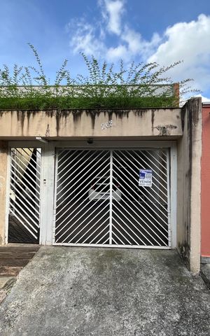 Casa à venda com 419m², 5 quartos e 4 vagas Casa à venda com 419m², 5 quartos e 4 vagasFachada/Placa
