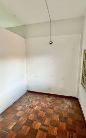 Casa à venda com 419m², 5 quartos e 4 vagas Casa à venda com 419m², 5 quartos e 4 vagasSala/Cozinha 2