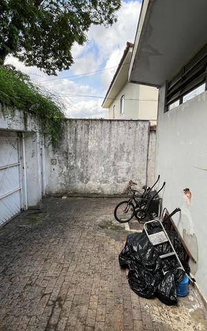Casa à venda com 419m², 5 quartos e 4 vagas Casa à venda com 419m², 5 quartos e 4 vagasGaragem