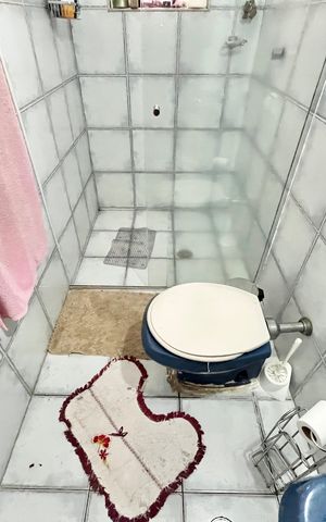 Casa à venda com 419m², 5 quartos e 4 vagas Casa à venda com 419m², 5 quartos e 4 vagasBanheiro da Suíte 1