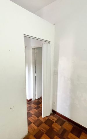 Casa à venda com 419m², 5 quartos e 4 vagas Casa à venda com 419m², 5 quartos e 4 vagasQuarto 3