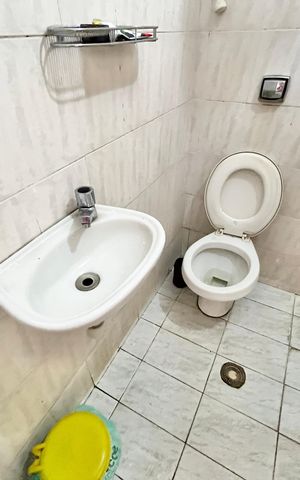 Casa à venda com 419m², 5 quartos e 4 vagas Casa à venda com 419m², 5 quartos e 4 vagasBanheiro da Churrasqueira