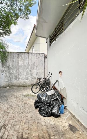 Casa à venda com 419m², 5 quartos e 4 vagas Casa à venda com 419m², 5 quartos e 4 vagasGaragem
