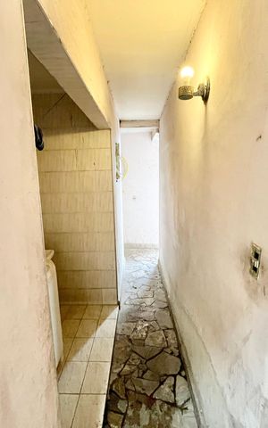 Casa à venda com 419m², 5 quartos e 4 vagas Casa à venda com 419m², 5 quartos e 4 vagasÁrea de Serviço 2