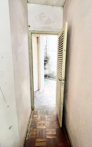 Casa à venda com 419m², 5 quartos e 4 vagas Casa à venda com 419m², 5 quartos e 4 vagasCorredor / Quartos
