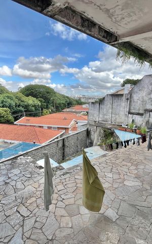 Casa à venda com 419m², 5 quartos e 4 vagas Casa à venda com 419m², 5 quartos e 4 vagas Varanda 2