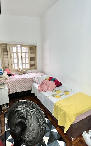 Casa à venda com 419m², 5 quartos e 4 vagas Casa à venda com 419m², 5 quartos e 4 vagasQuarto 1 - Suíte