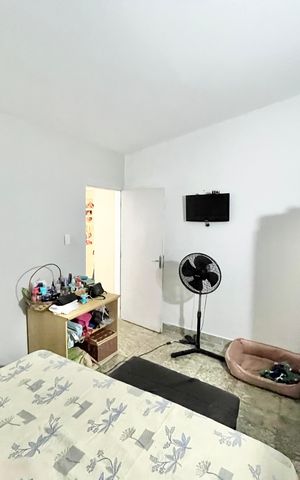 Casa à venda com 419m², 5 quartos e 4 vagas Casa à venda com 419m², 5 quartos e 4 vagasQuarto 2