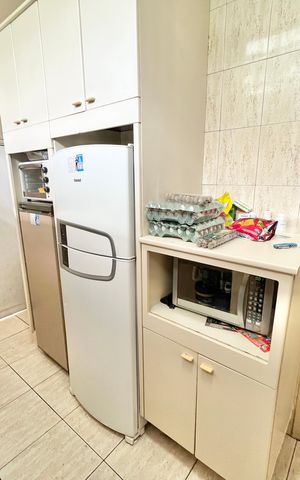 Casa à venda com 419m², 5 quartos e 4 vagas Casa à venda com 419m², 5 quartos e 4 vagasCozinha