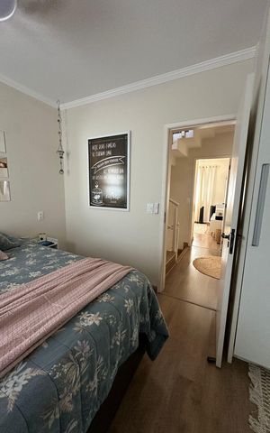 Casa de condomínio à venda com 145m², 3 quartos e 2 vagas Casa de condomínio à venda com 145m², 3 quartos e 2 vagasQuarto