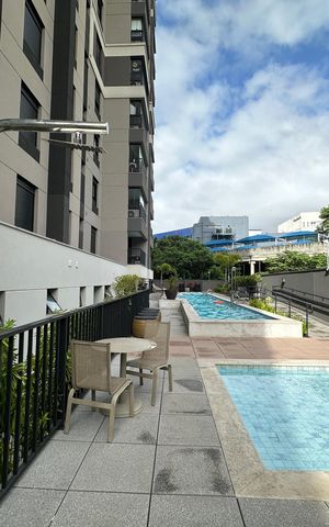 Apartamento à venda com 70m², 2 quartos e 2 vagas Apartamento à venda com 70m², 2 quartos e 2 vagasÁrea comum - Piscina
