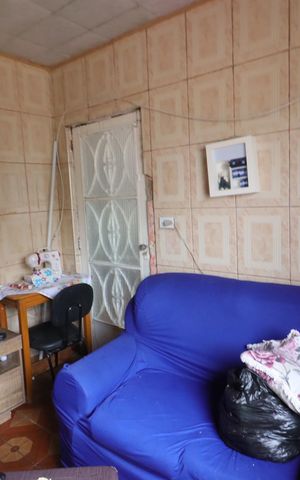 Casa à venda com 150m², 2 quartos e 2 vagasSala