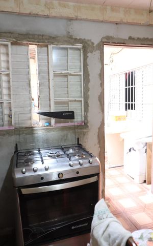 Casa à venda com 150m², 2 quartos e 2 vagasCozinha 2