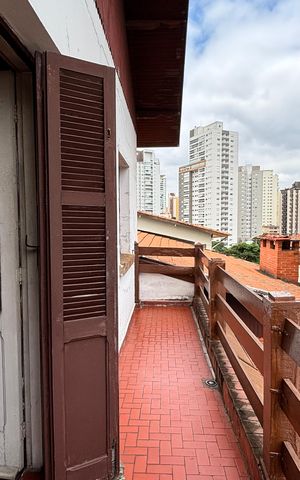 Casa à venda com 684m², 3 quartos e 6 vagas Casa à venda com 684m², 3 quartos e 6 vagasSuíte 02