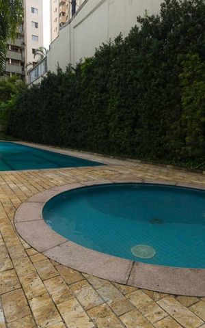 Apartamento à venda com 142m², 4 quartos e 3 vagasÁrea comum - Piscina