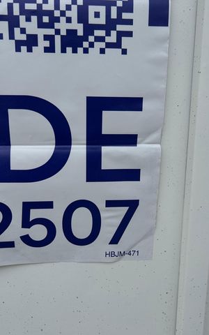 Casa à venda com 130m², 3 quartos e 2 vagas Casa à venda com 130m², 3 quartos e 2 vagasCódigo