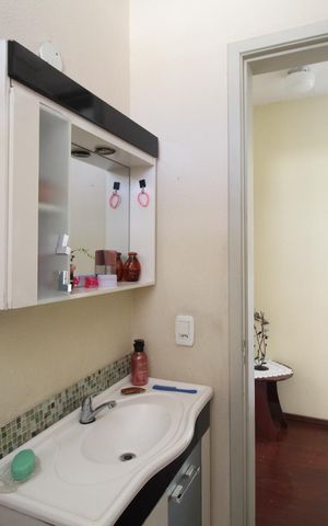 Apartamento à venda com 83m², 2 quartos e sem vagaBanheiro