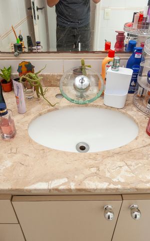 Apartamento à venda com 69m², 2 quartos e 3 vagasBanheiro da Suíte