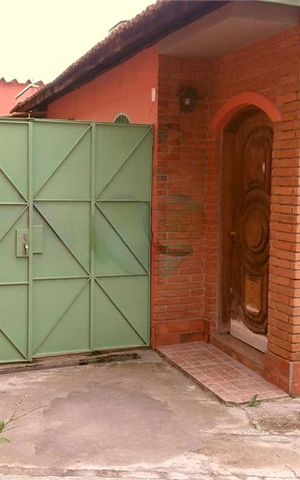 Casa à venda com 160m², 2 quartos e 2 vagas
