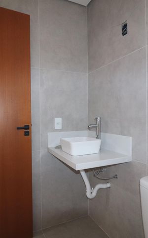 Casa à venda com 156m², 3 quartos e 2 vagasBanheiro Quarto 1 suíte