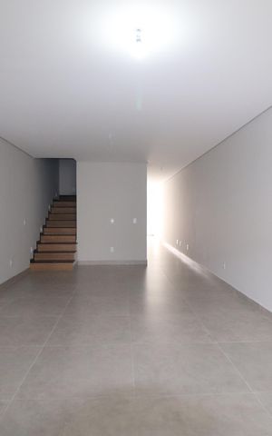 Casa à venda com 156m², 3 quartos e 2 vagasSala