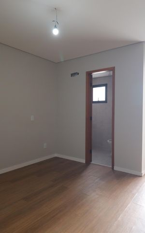 Casa à venda com 156m², 3 quartos e 2 vagasQuarto 2 suíte
