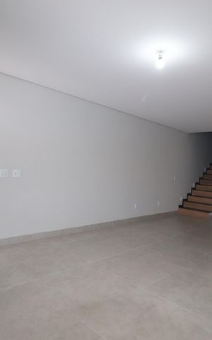 Casa à venda com 156m², 3 quartos e 2 vagasSala
