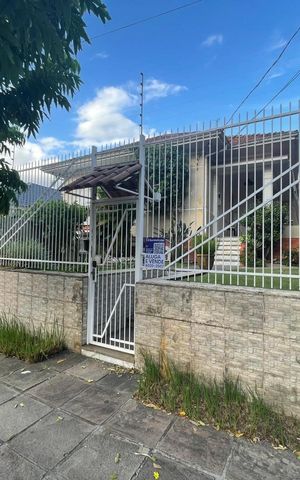 Casa à venda com 218m², 4 quartos e 3 vagas Casa à venda com 218m², 4 quartos e 3 vagasPlaca Cod.SUIG-130