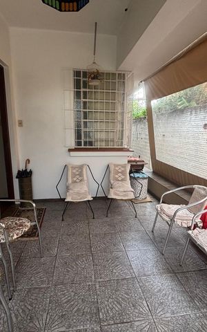 Casa à venda com 218m², 4 quartos e 3 vagas
