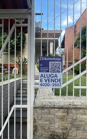 Casa à venda com 218m², 4 quartos e 3 vagas Casa à venda com 218m², 4 quartos e 3 vagasPlaca Cod.SUIG-130