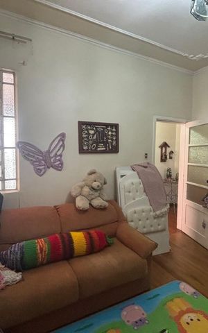 Casa à venda com 218m², 4 quartos e 3 vagas