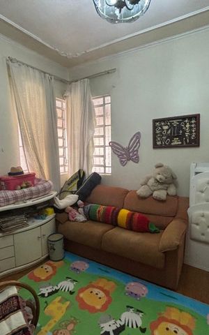Casa à venda com 218m², 4 quartos e 3 vagas