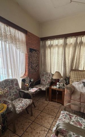 Casa à venda com 218m², 4 quartos e 3 vagas