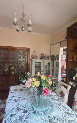 Casa à venda com 218m², 4 quartos e 3 vagas