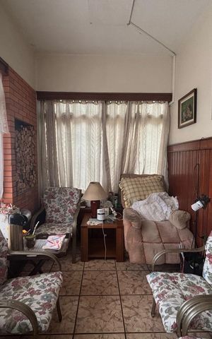 Casa à venda com 218m², 4 quartos e 3 vagas