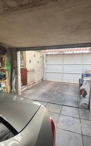 Casa à venda com 218m², 4 quartos e 3 vagas